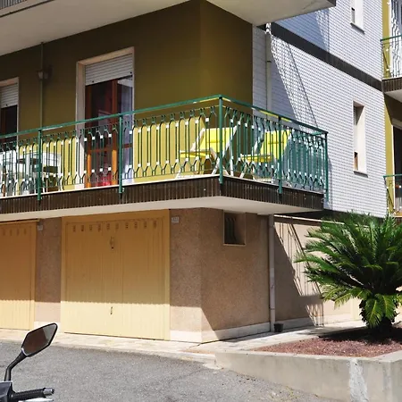 Viale Repubblica 329 1 Daire *